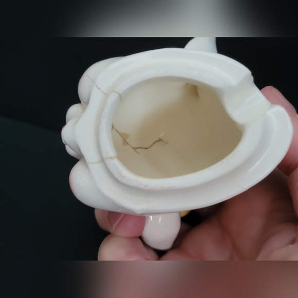 Vintage collectible cow with bells set: suger, creamer, salt & pepper shakers - Picture 6 of 16